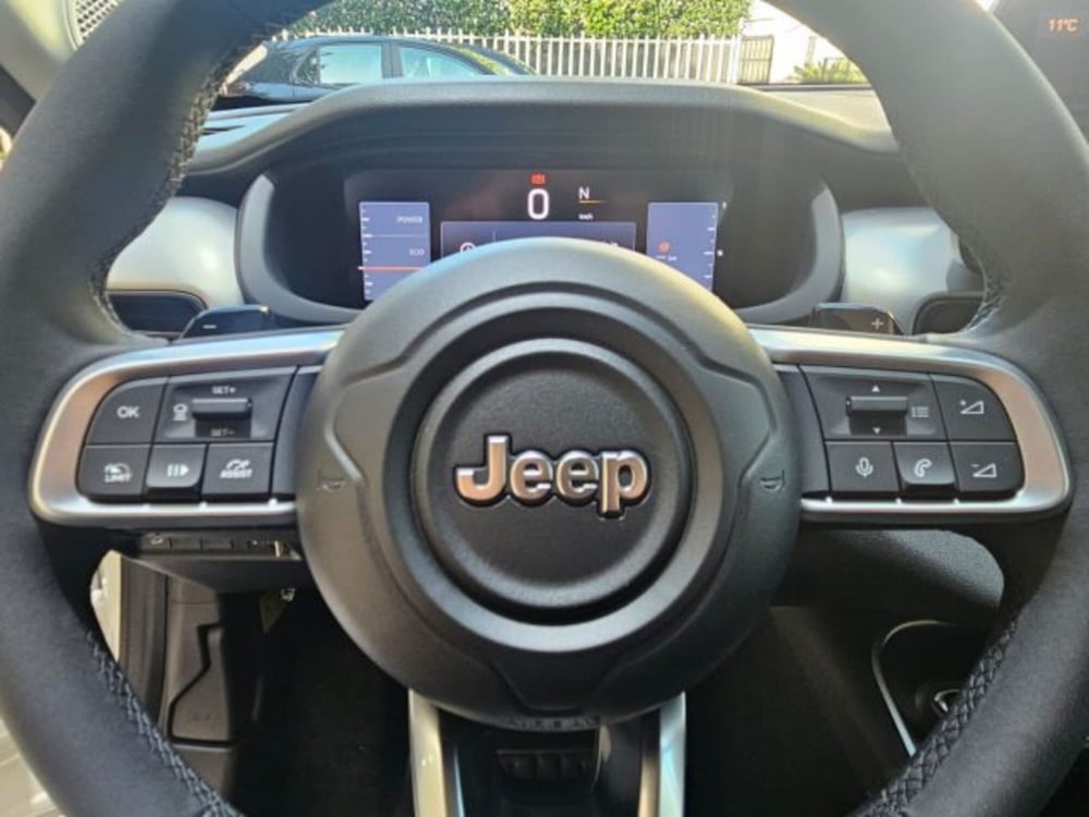 Jeep Avenger nuova a Napoli (14)