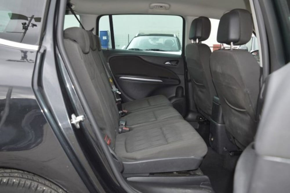 Opel Zafira Tourer usata a Latina (10)