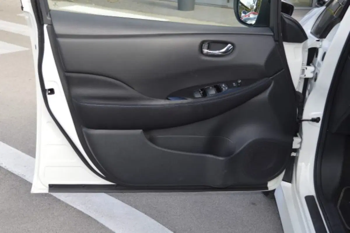 Nissan Leaf usata a Latina (10)
