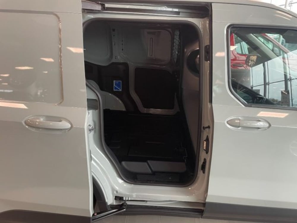 Ford Transit Courier Furgone nuova a Cuneo (8)