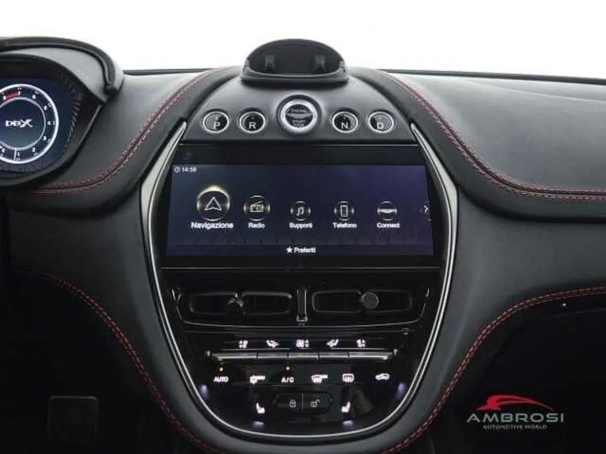 Aston Martin DBX usata a Perugia (19)
