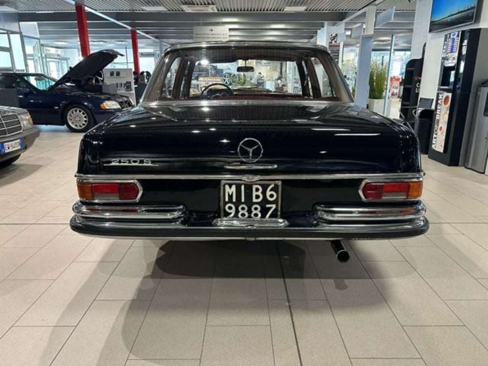 Mercedes-Benz 250 usata a Milano (8)