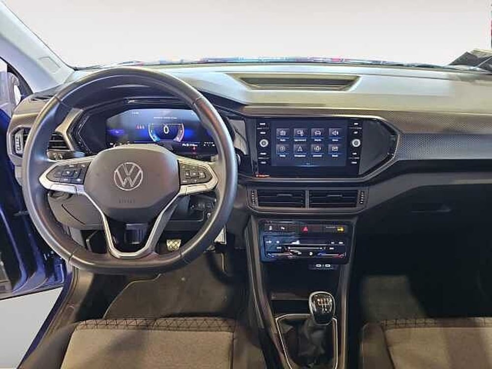 Volkswagen T-Cross usata a Lecco (9)