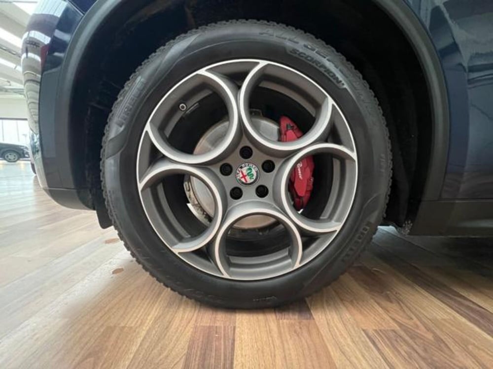 Alfa Romeo Stelvio usata a Modena (16)