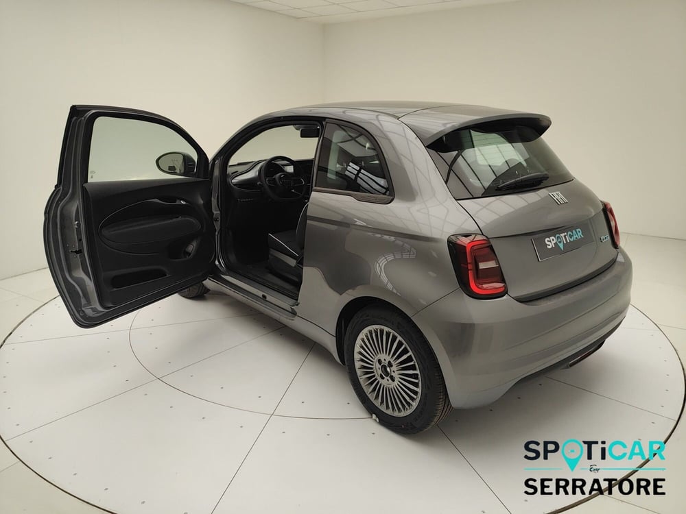 Fiat 500e nuova a Como (6)