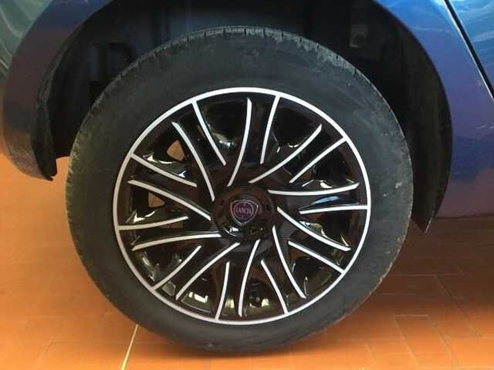 Lancia Ypsilon usata a Varese (17)