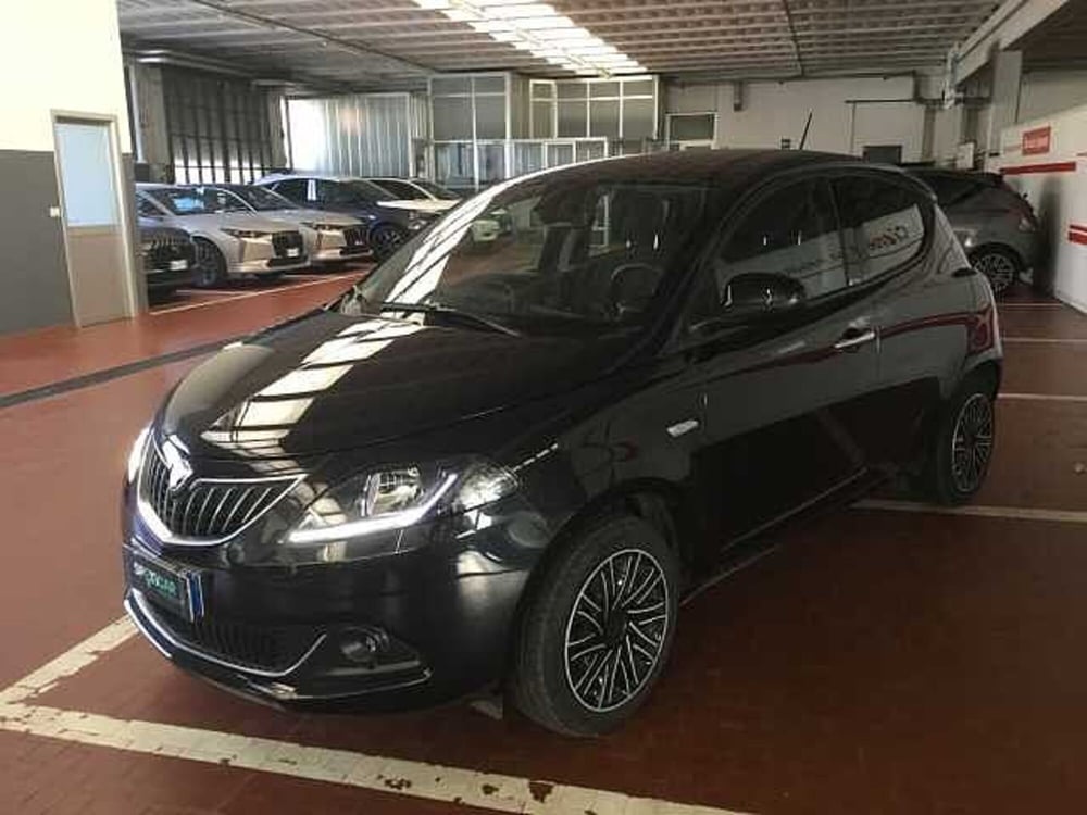 Lancia Ypsilon usata a Varese (20)