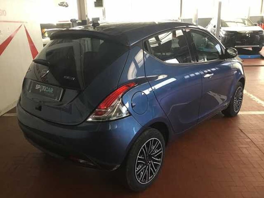 Lancia Ypsilon usata a Varese (5)