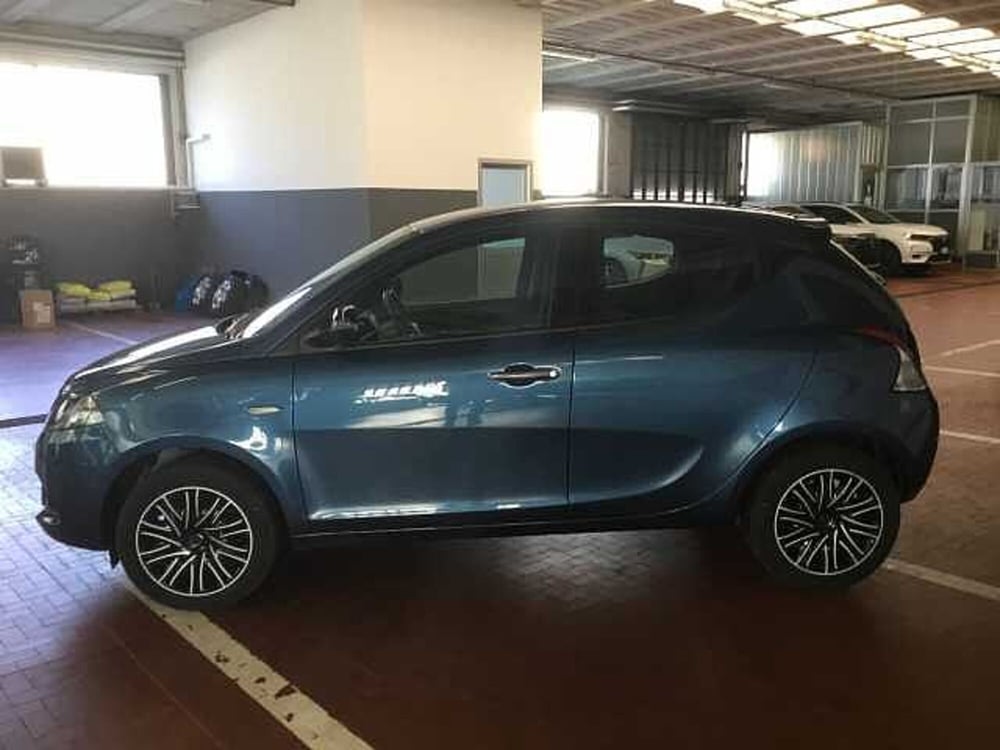 Lancia Ypsilon usata a Varese (8)