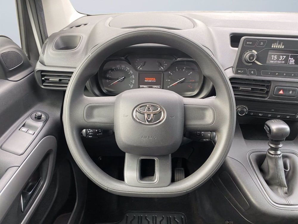 Toyota Proace City Verso usata a Milano (13)