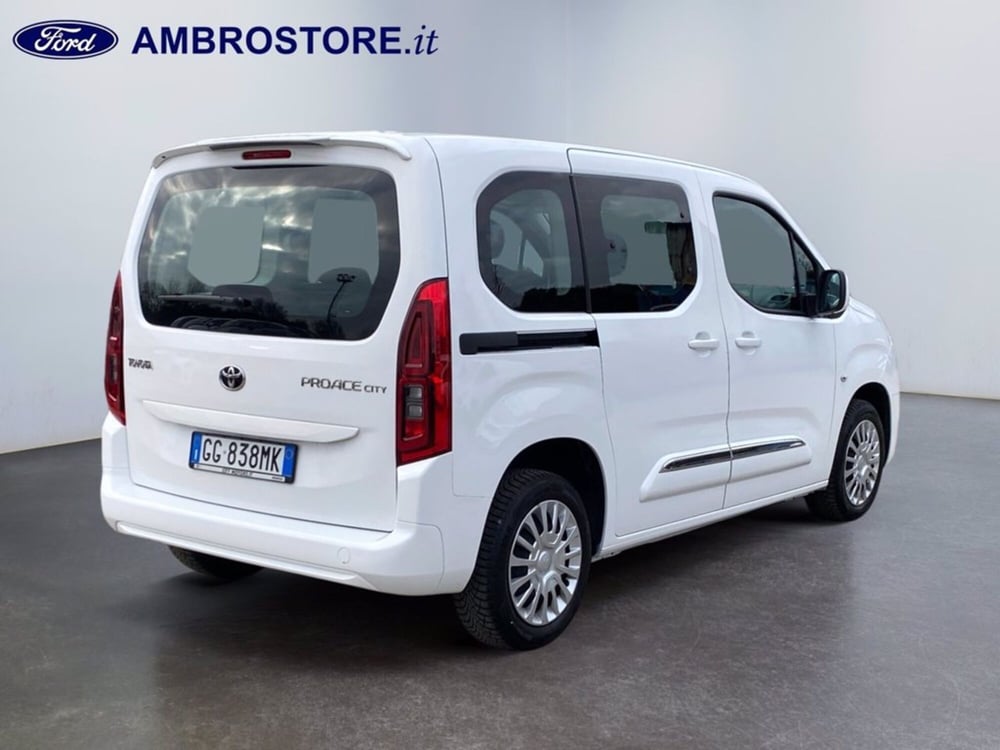 Toyota Proace City Verso usata a Milano (5)