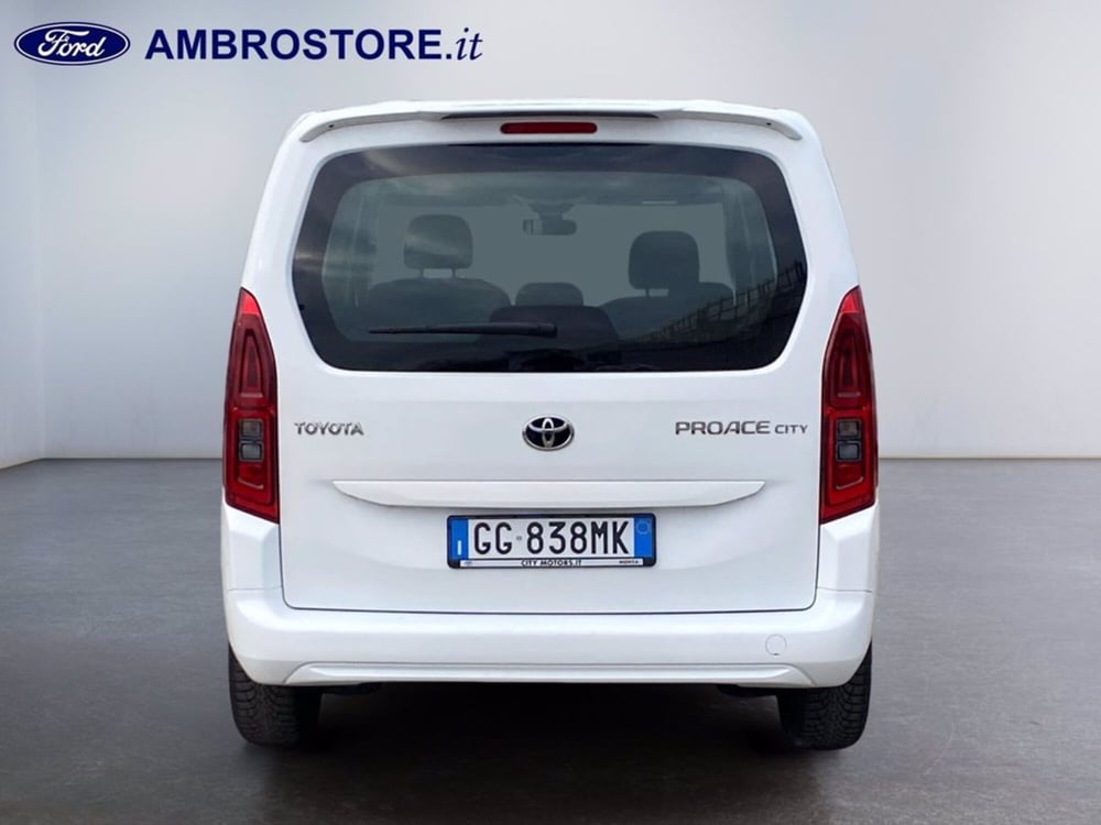 Toyota Proace City Verso usata a Milano (6)