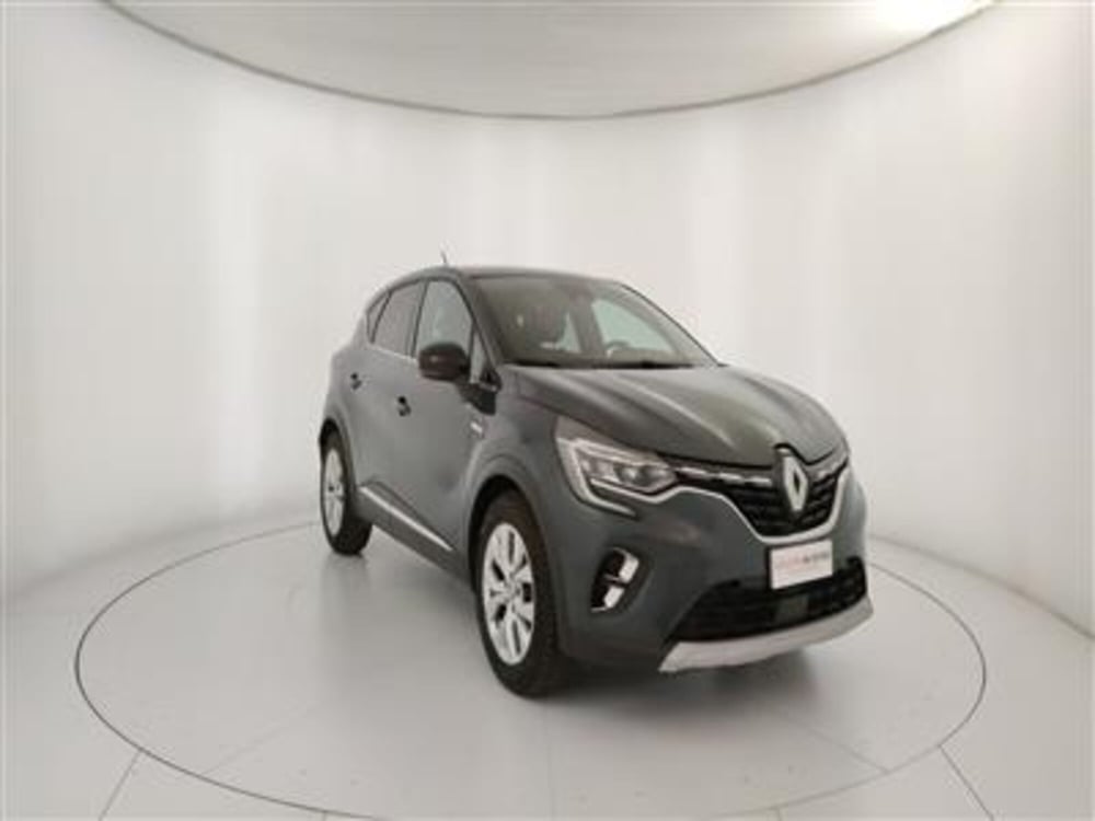 Renault Captur usata a Bari (11)