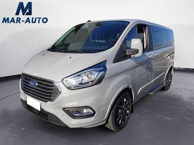 Ford Tourneo Custom 320 2.0 EcoBlue 150CV PC Titanium del 2023 usata a Castelfranco Veneto