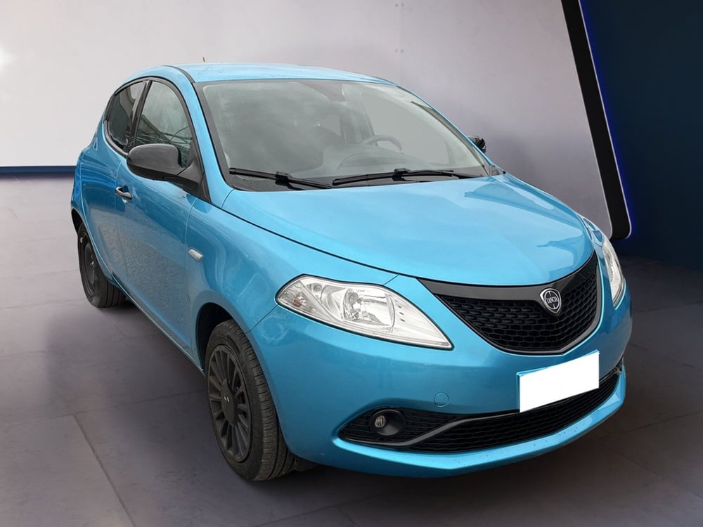 Lancia Ypsilon usata a Torino (2)