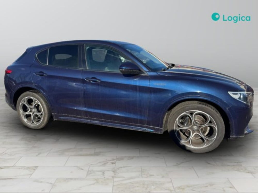 Alfa Romeo Stelvio usata a Biella (7)