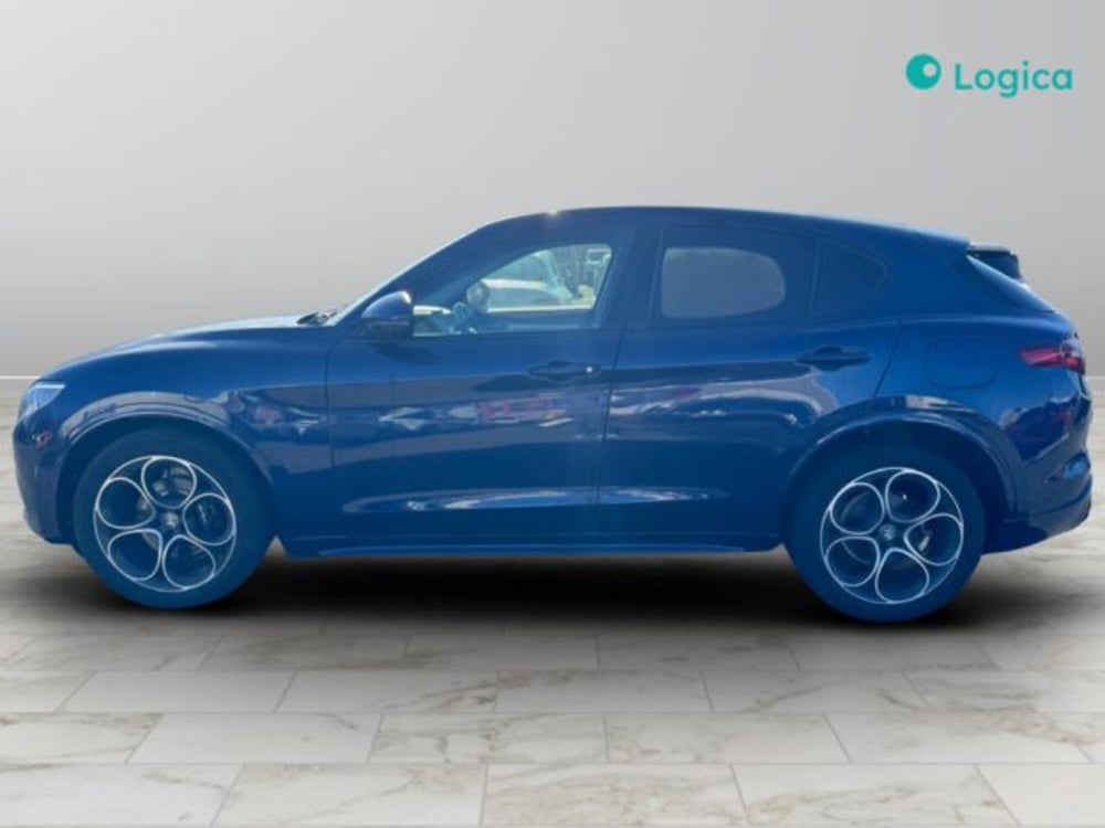 Alfa Romeo Stelvio usata a Biella (8)