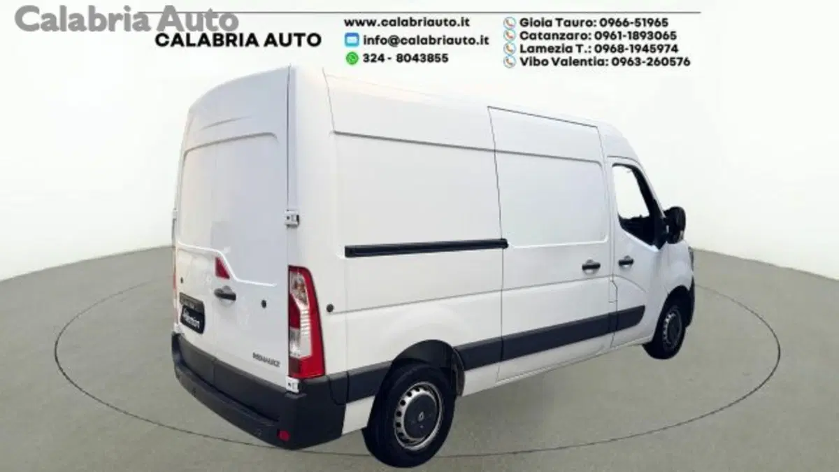 Renault Master Furgone usata a Reggio Calabria (4)