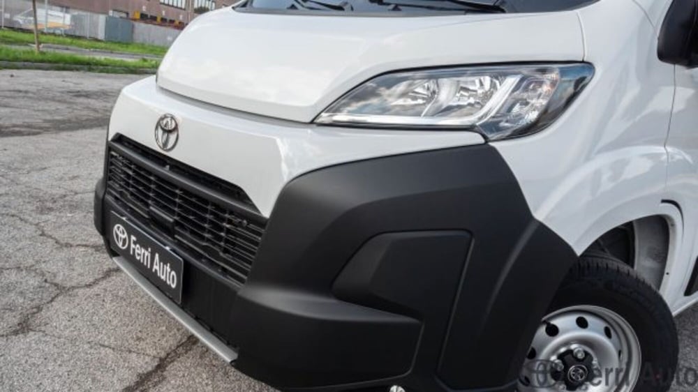 Toyota Proace Max Furgone nuova a Padova (6)