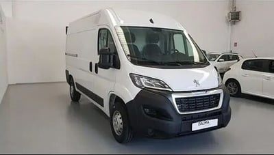 Peugeot Boxer Furgone 335 L3H2 2.2 bluehdi 140cv S&amp;S vetrato eat8 nuova a Solaro