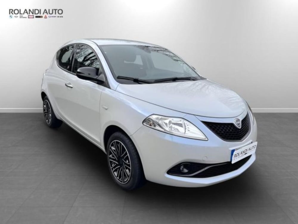 Lancia Ypsilon usata a Alessandria (3)