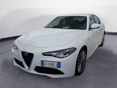 Alfa Romeo Giulia 2.2 Turbodiesel 190 CV AT8 Executive  del 2022 usata a Maglie