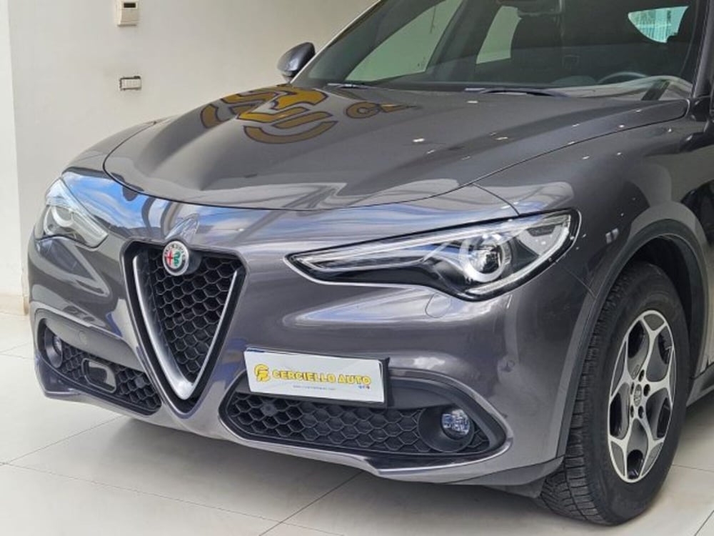 Alfa Romeo Stelvio usata a Napoli (2)