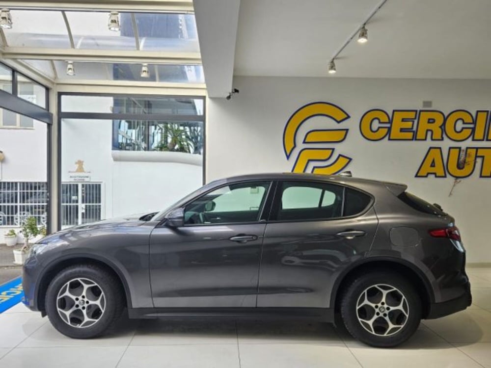 Alfa Romeo Stelvio usata a Napoli (6)