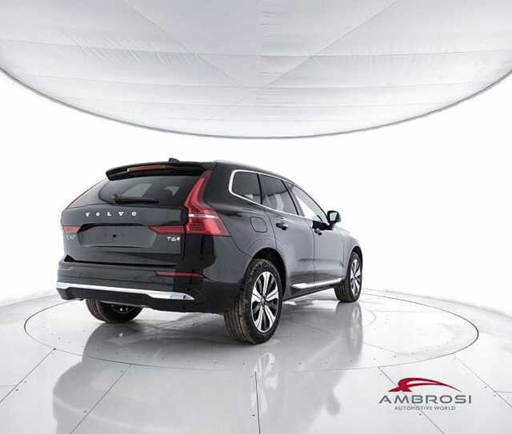 Volvo XC60 nuova a Viterbo (3)