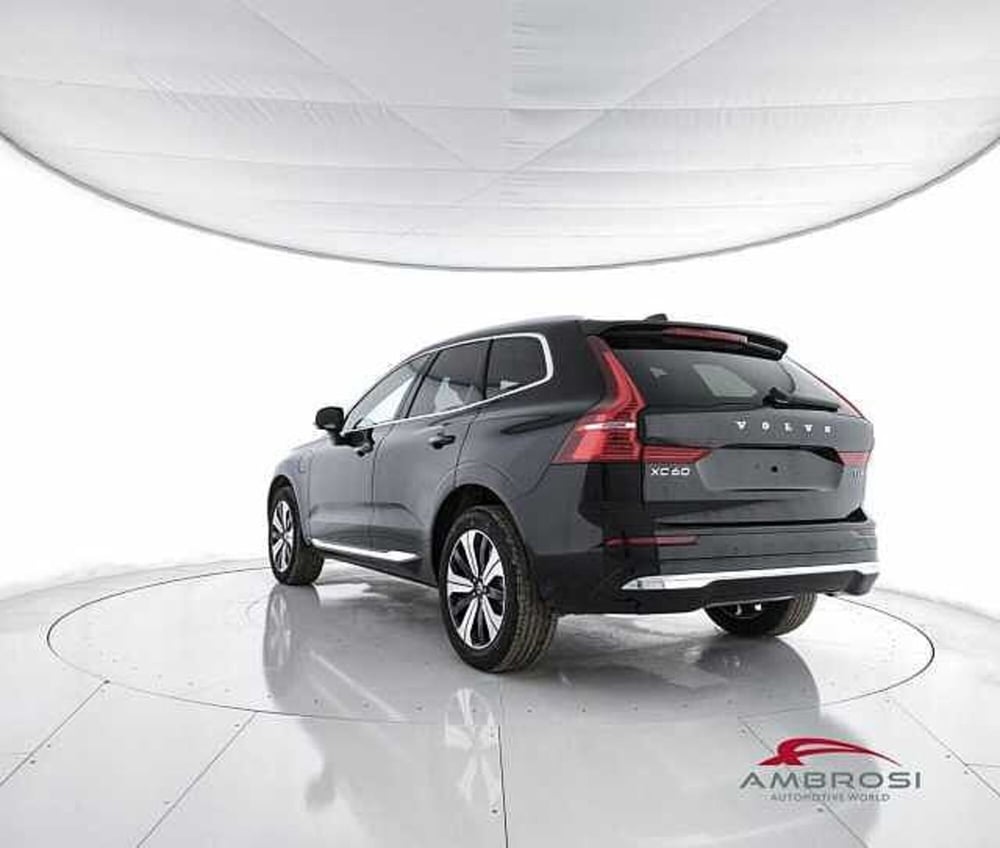 Volvo XC60 nuova a Viterbo (4)