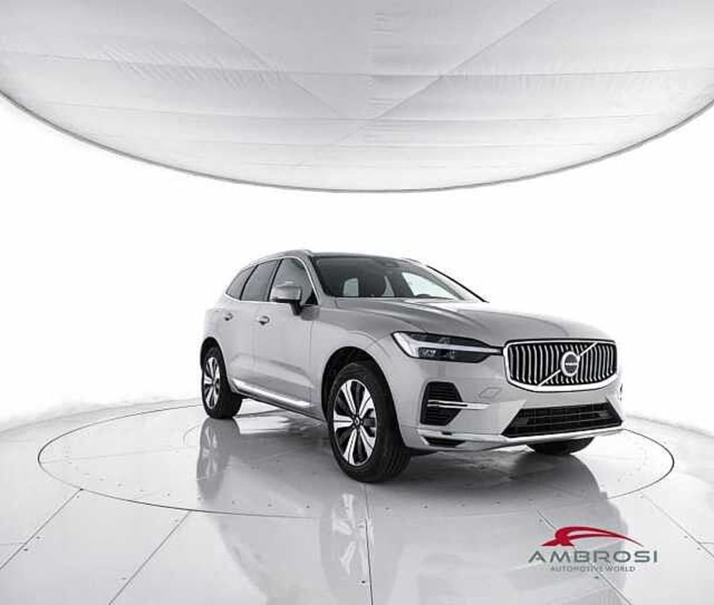 Volvo XC60 nuova a Viterbo (2)