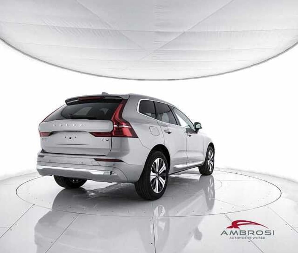 Volvo XC60 nuova a Viterbo (3)