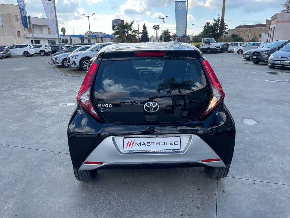 Toyota Aygo usata a Lecce (11)