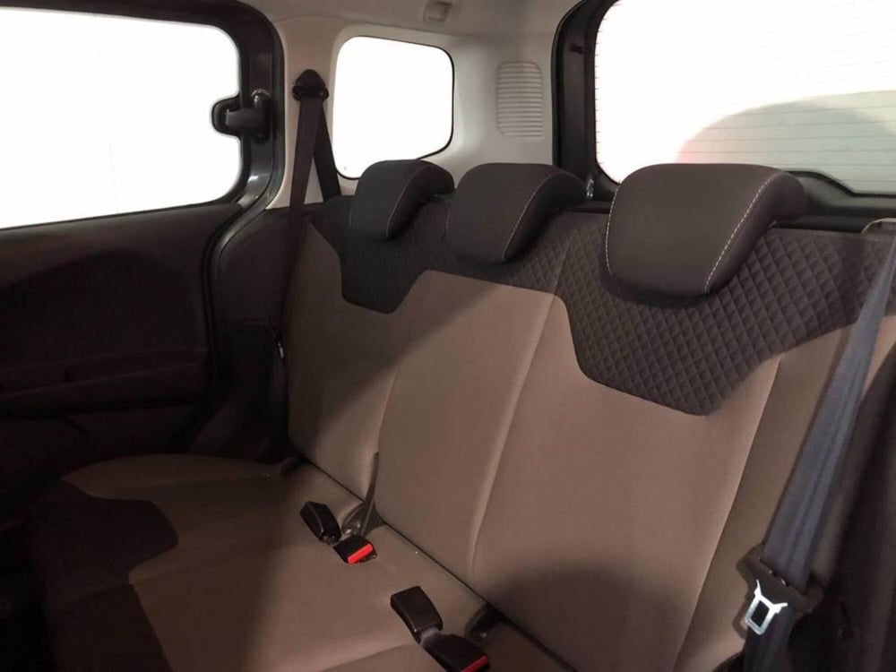 Ford Tourneo Courier usata a Torino (11)