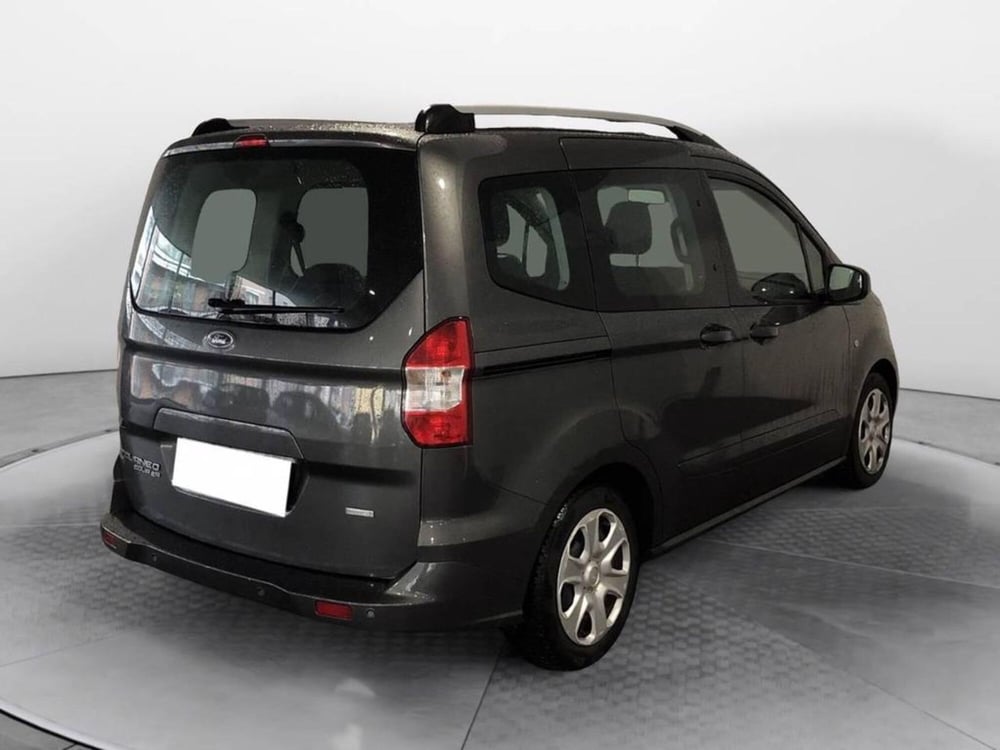 Ford Tourneo Courier usata a Torino (4)