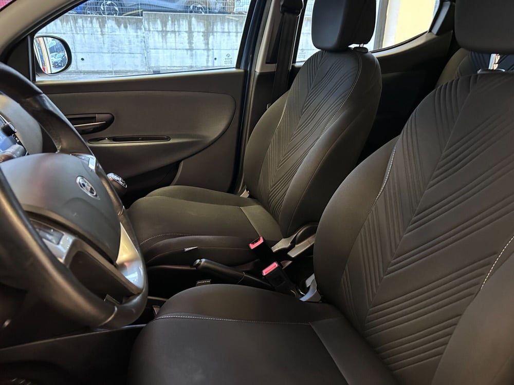 Lancia Ypsilon usata a Frosinone (10)