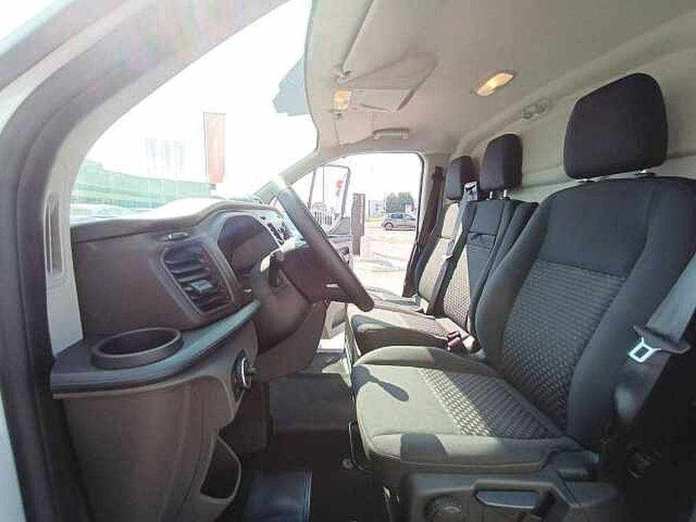 Ford Transit Custom Furgone nuova a Milano (17)