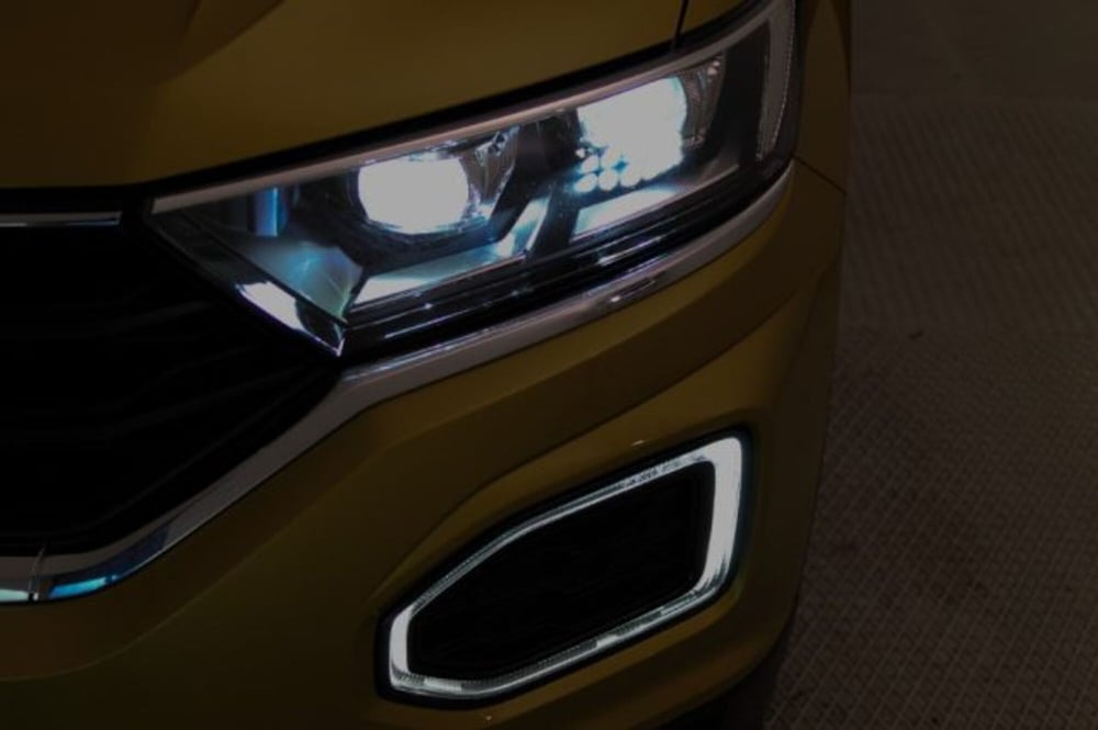 Volkswagen T-Roc usata a Novara (14)