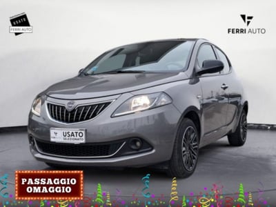 Lancia Ypsilon 1.0 FireFly 5 porte S&amp;S Hybrid Ecochic Gold  del 2022 usata a Villorba