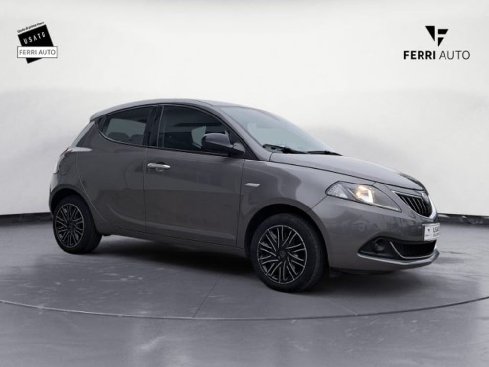 Lancia Ypsilon usata a Treviso (4)