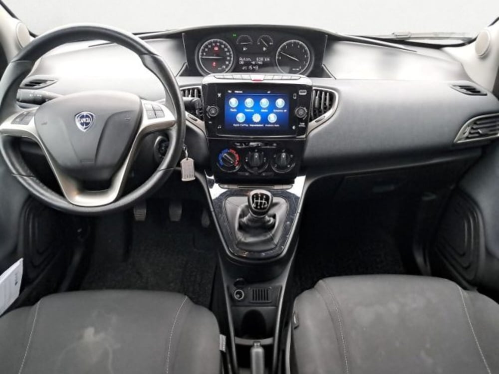 Lancia Ypsilon usata a Treviso (10)