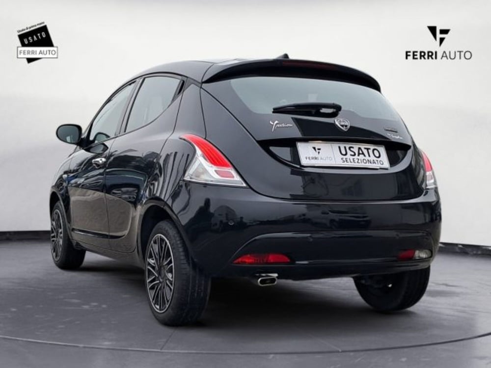 Lancia Ypsilon usata a Treviso (5)