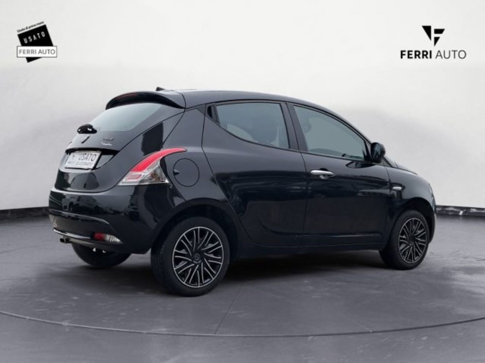 Lancia Ypsilon usata a Treviso (6)