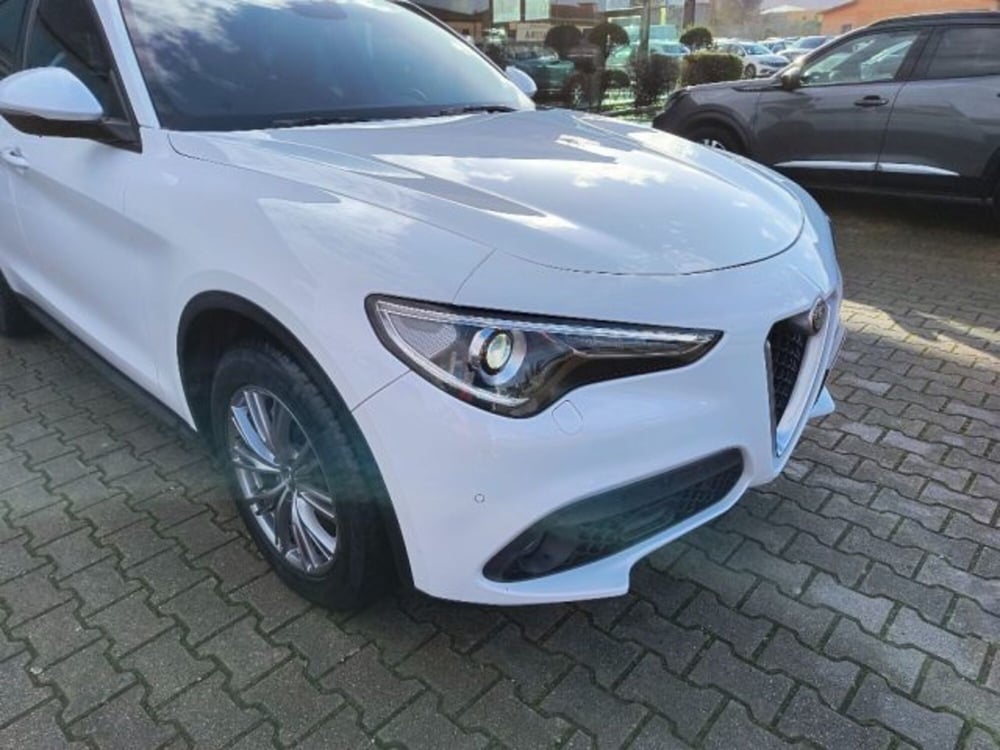 Alfa Romeo Stelvio usata a Frosinone (8)