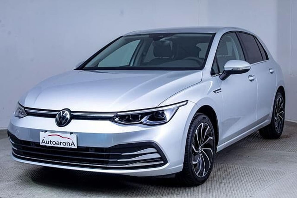 Volkswagen Golf nuova a Novara (2)