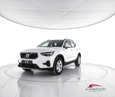 Volvo XC40 B3 automatico Essential  nuova a Corciano