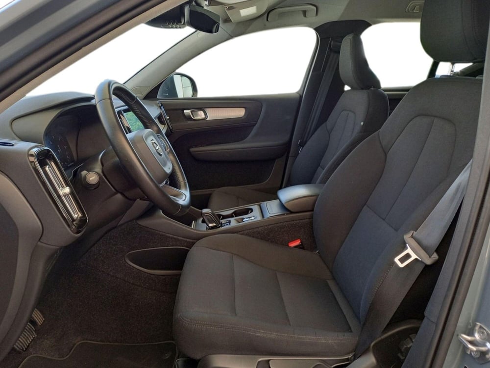 Volvo XC40 usata a Bari (6)