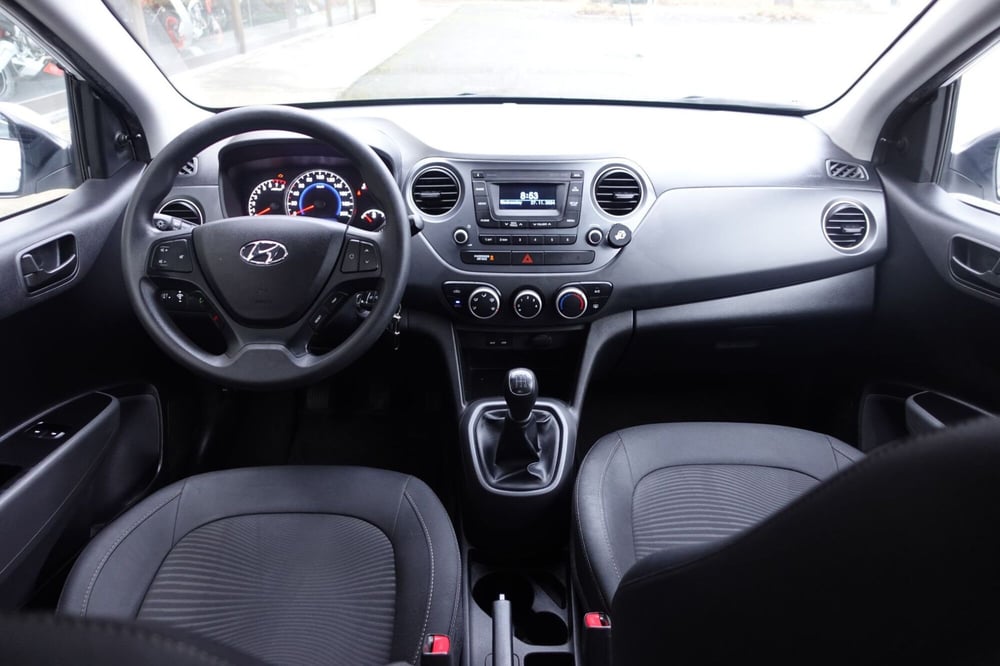 Hyundai i10 usata a Vercelli (9)