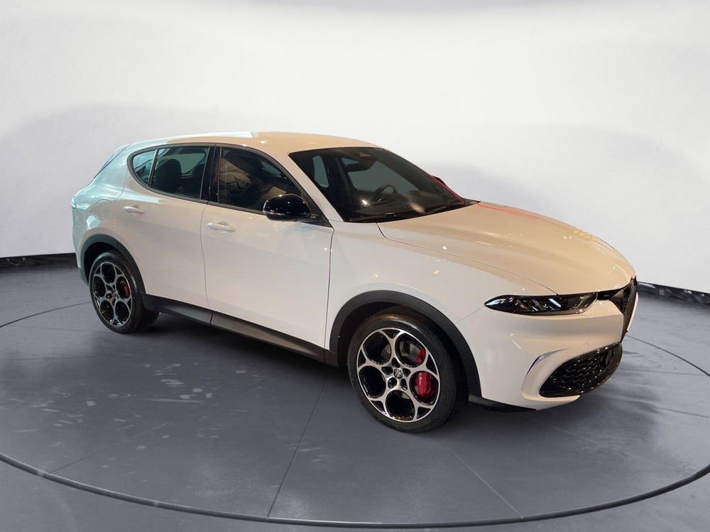 Alfa Romeo Tonale nuova a Brindisi (8)