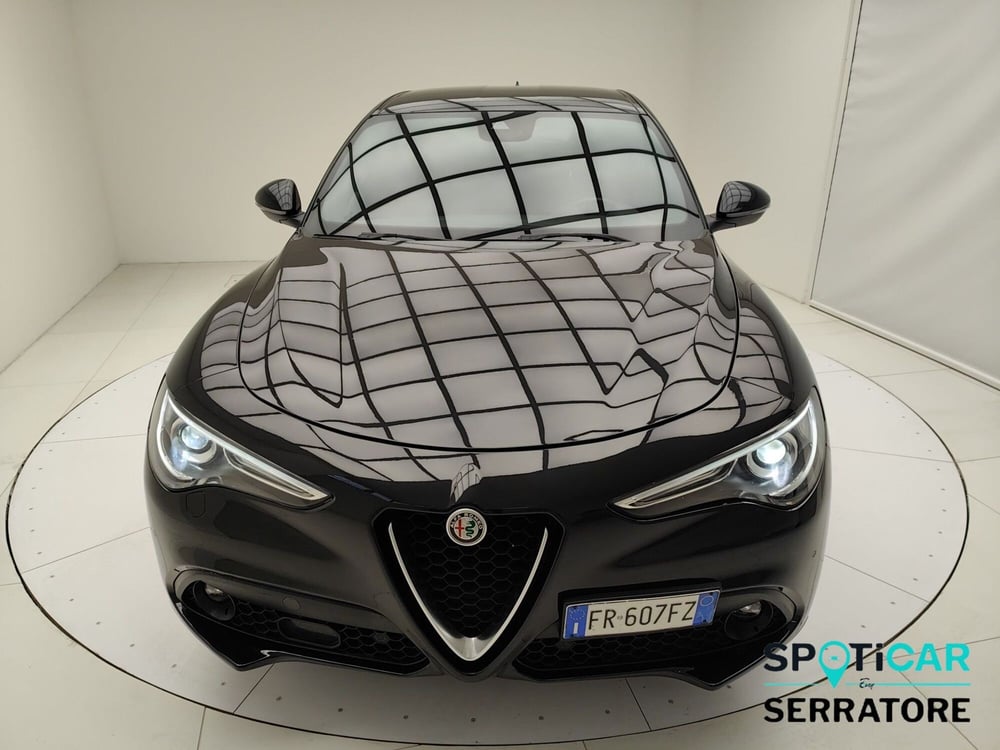 Alfa Romeo Stelvio usata a Como (2)